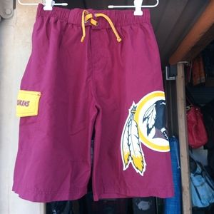Youth male Washington Redskins swim trunks sz large